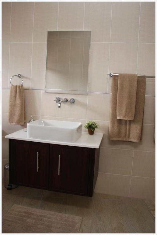 Be At Home Guesthouse Клерксдорп Номер фото