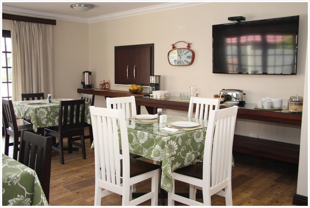 Be At Home Guesthouse Клерксдорп Экстерьер фото
