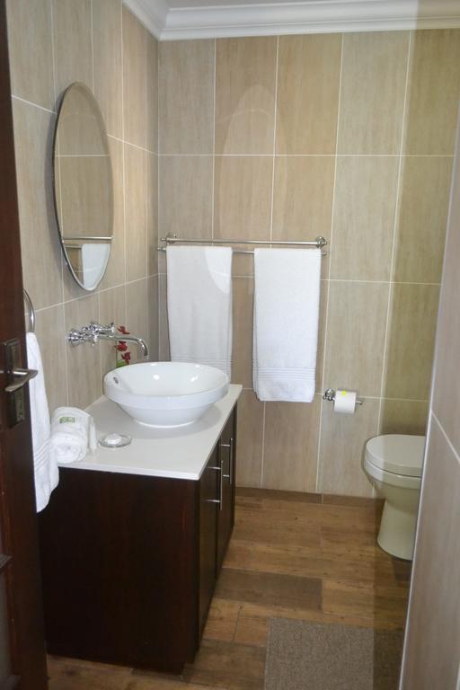 Be At Home Guesthouse Клерксдорп Экстерьер фото